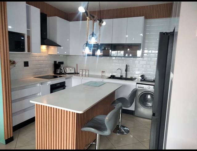 3 BEDROOM TOWNHOUSE FOR SALE IN FERNDALE